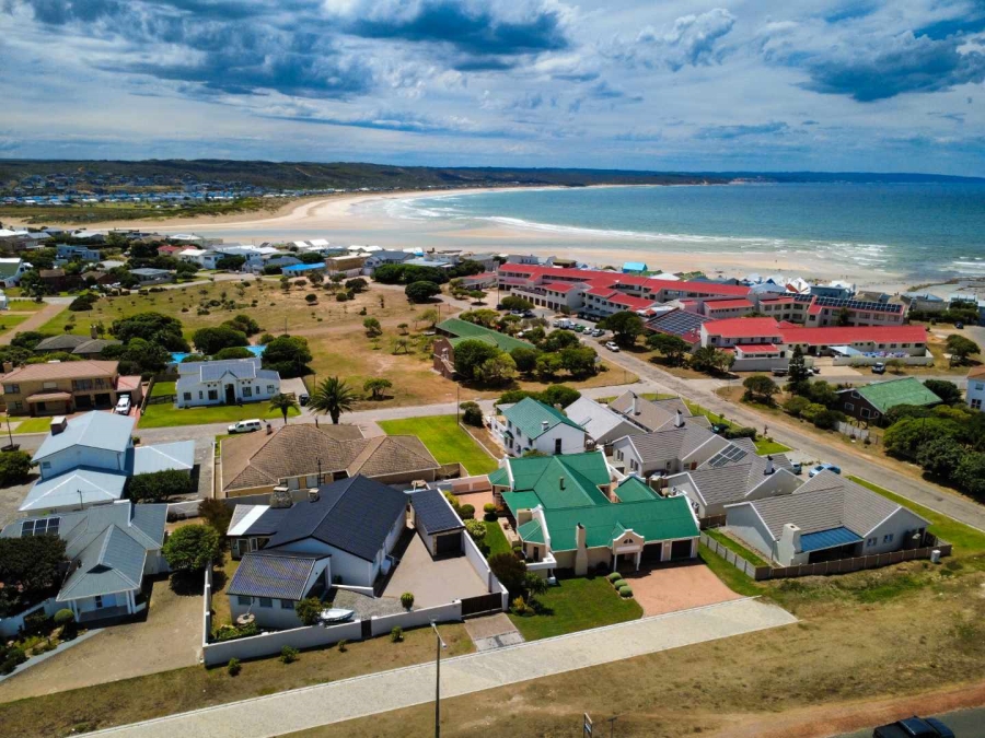 4 Bedroom Property for Sale in Stilbaai Wes Western Cape